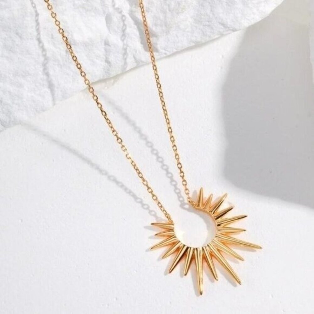 Sun Pendant Necklace Waterproof Gold Layering Necklace Sunburst Gorgeous Jewelry
